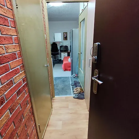 Your In A Three-room With A Shared Kitchen, Bathroom, And Toilet