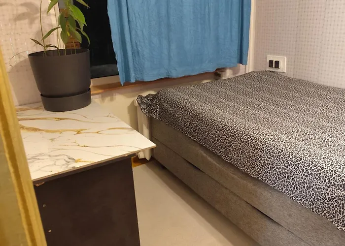 Your In A Three-room With A Shared Kitchen, Bathroom, And Toilet Daire Maardu